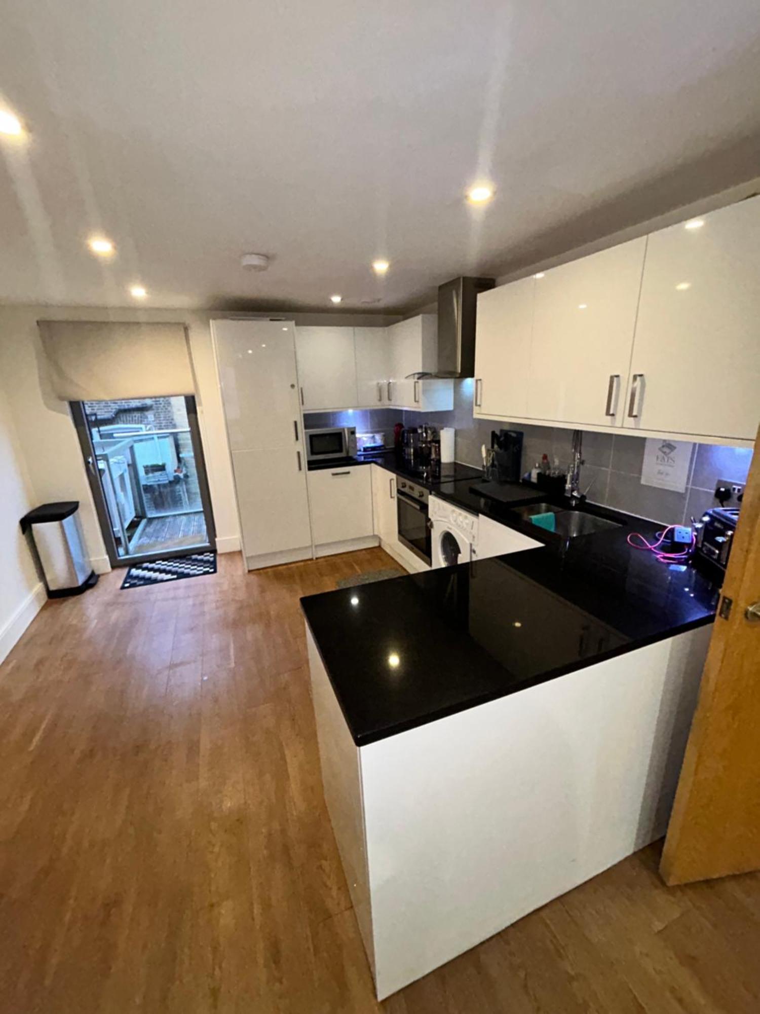 Bright And Modern 3 Bed Apartment Hyde Park Central 런던 외부 사진