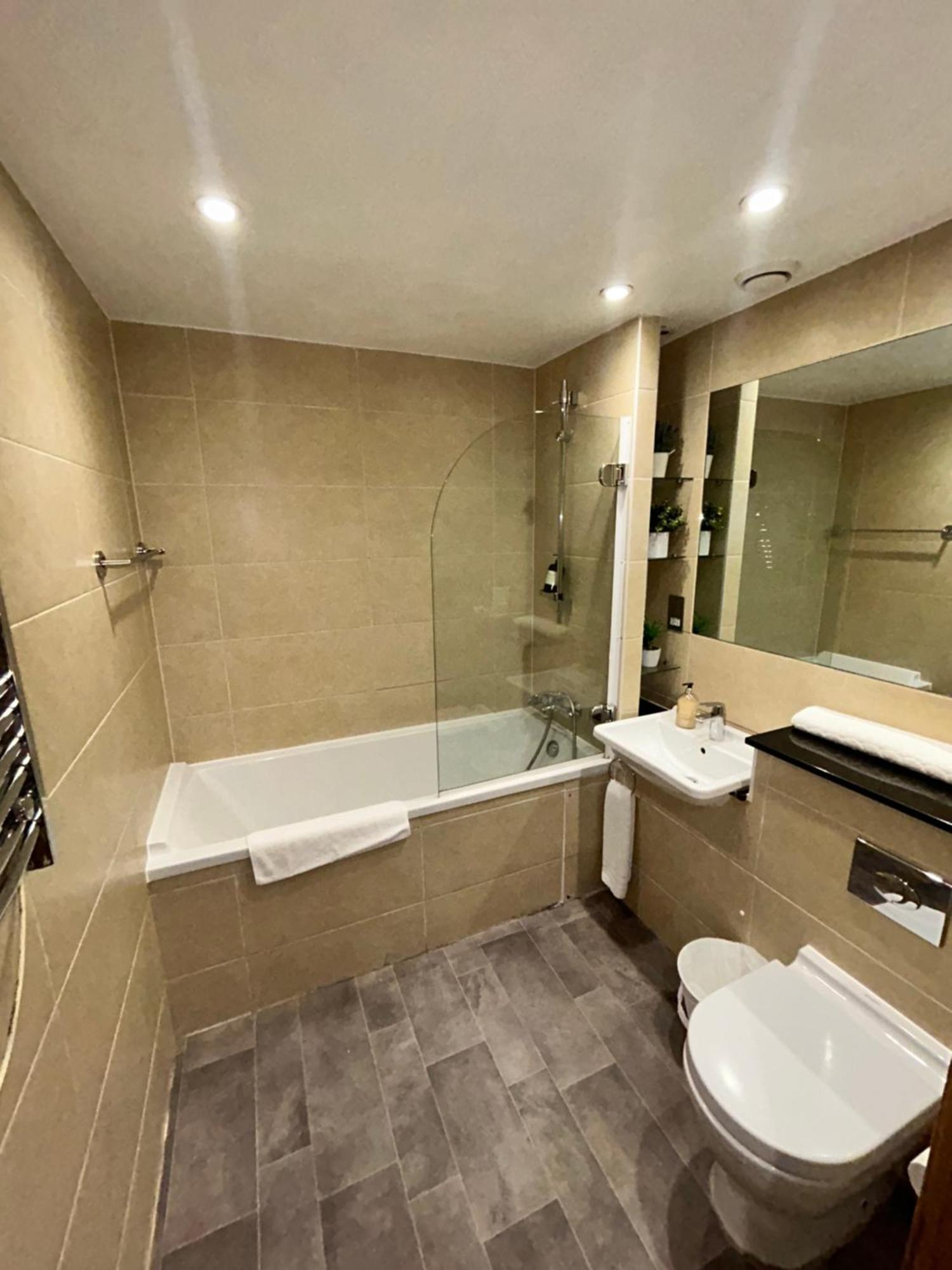 Bright And Modern 3 Bed Apartment Hyde Park Central 런던 외부 사진